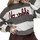 maglione con scritta ricamata no vabbe